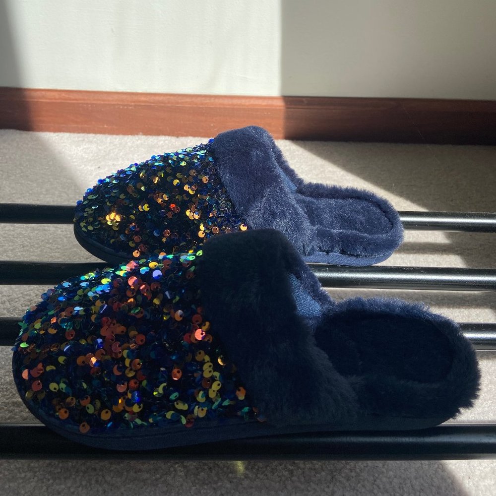 KENSIE Women Plush Sequin Faux Fur Slippers - NEW - Picture 3 of 8